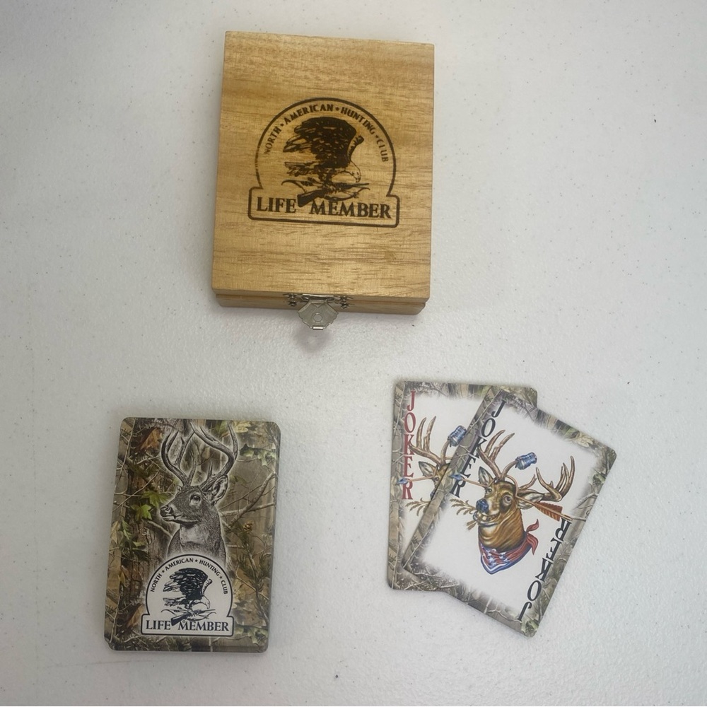 Playing Cards Deck NA Hunting Club Wooden Card Box American Deer Game Cabin Set